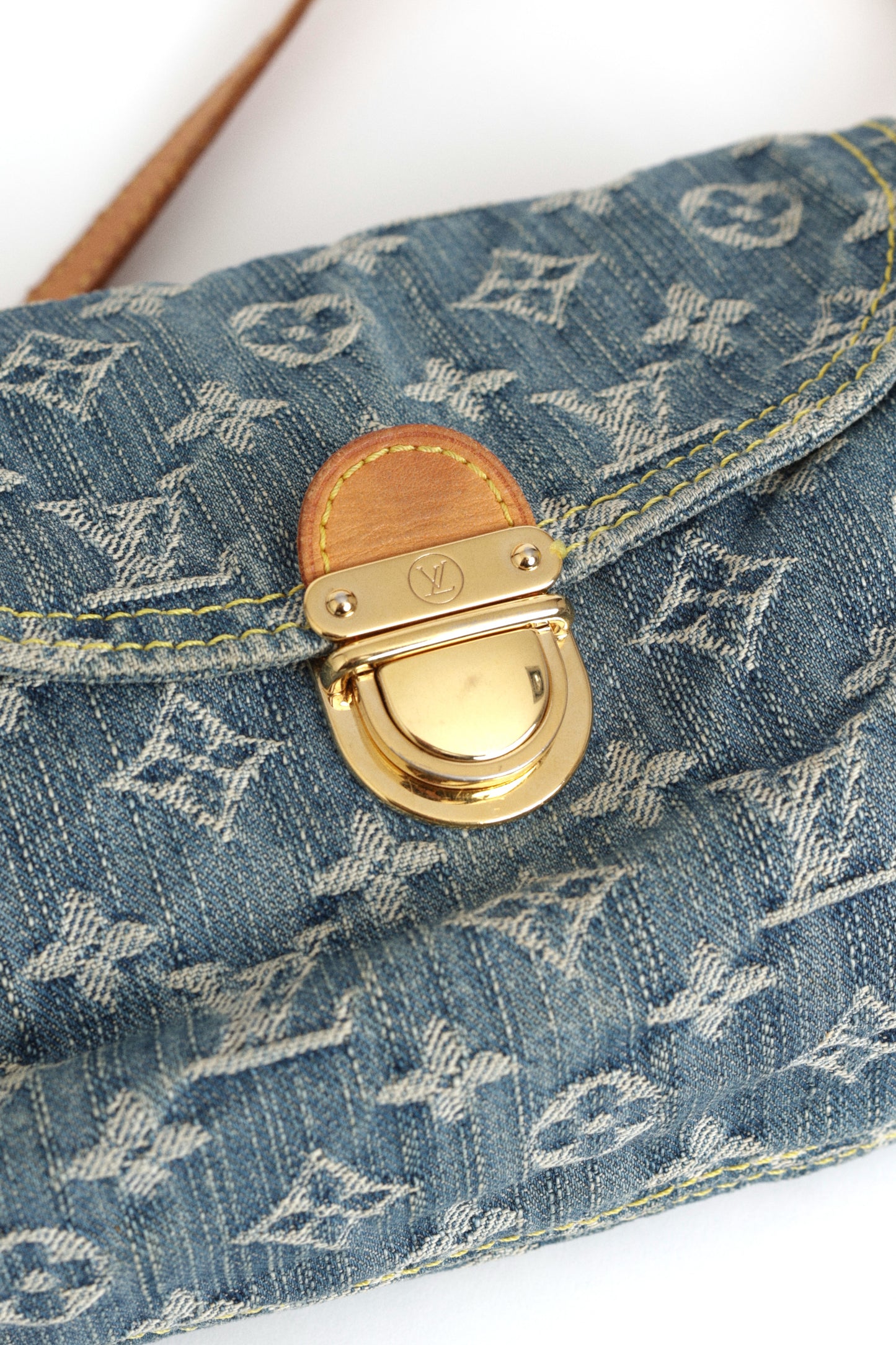 2006 Blue Denim Pleaty Bag
