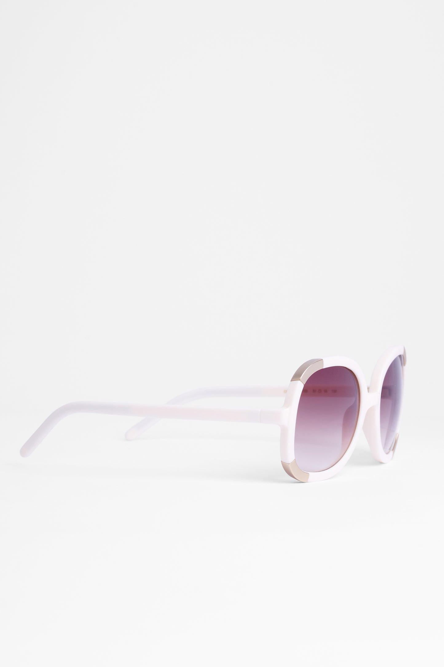 Vintage 2000’s Cream And Gold Square Sunglasses