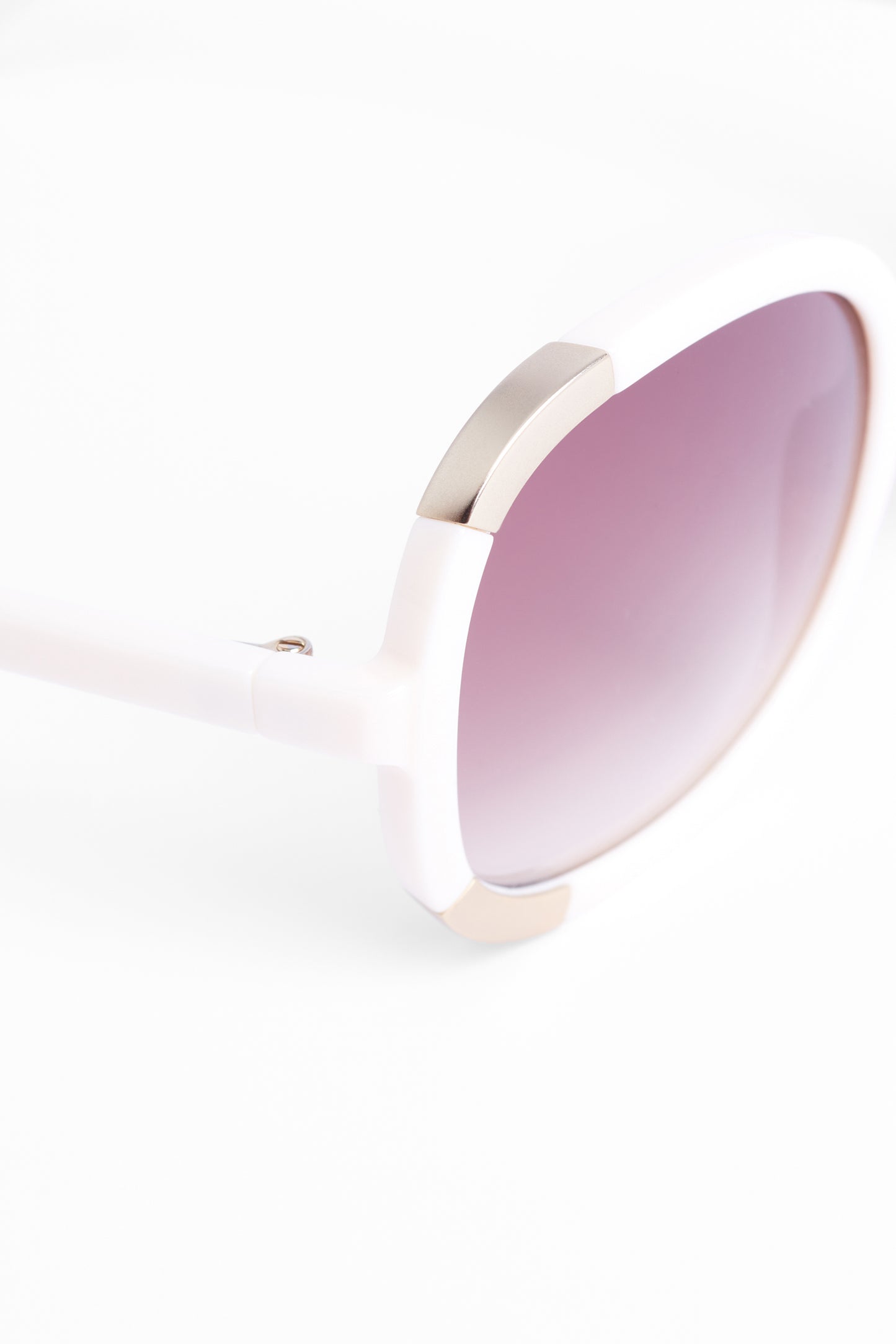 Vintage 2000’s Cream And Gold Square Sunglasses