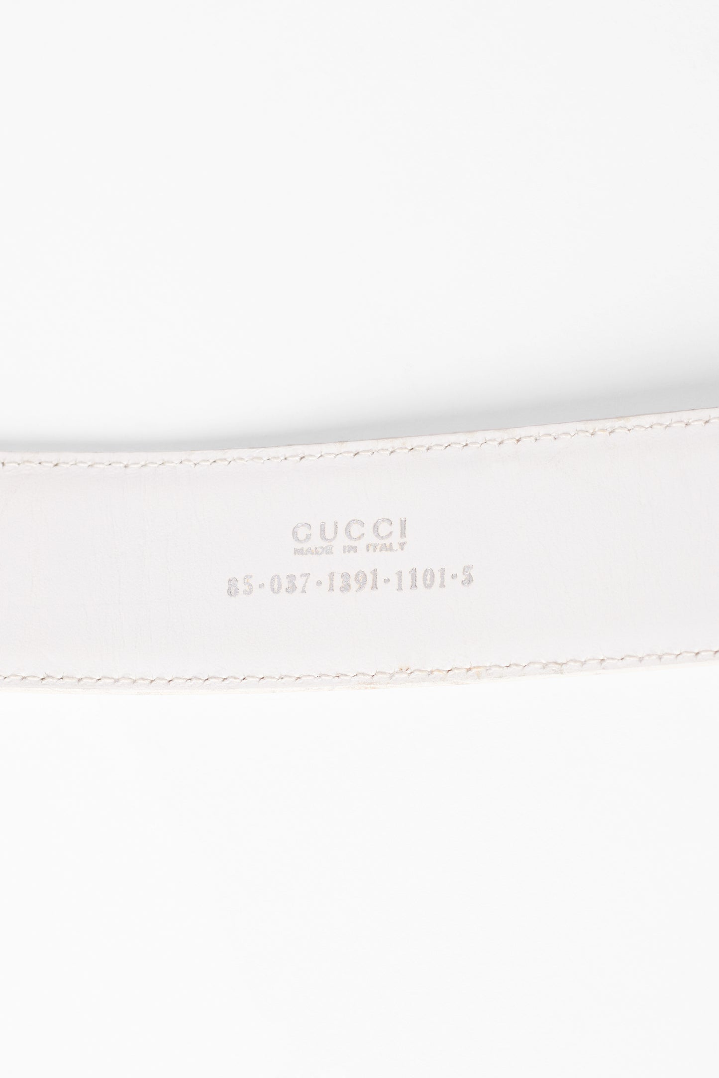 Vintage S/S 1995 White Leather G Logo Ring Belt