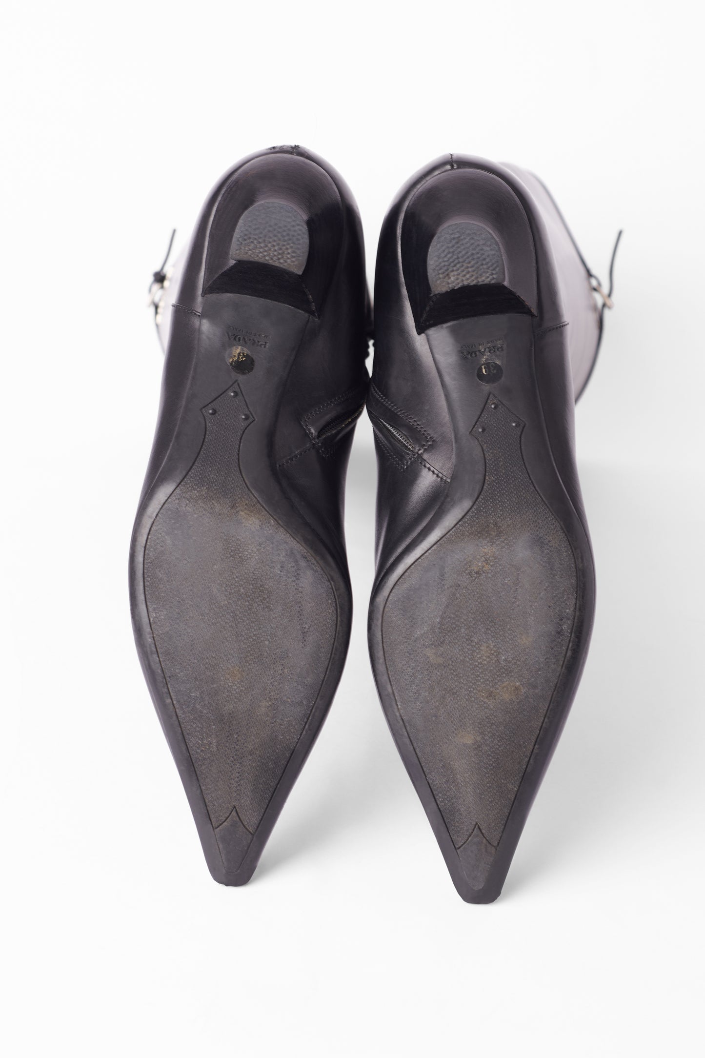 Vintage 2000’s Black Leather Kitten Heels Boots