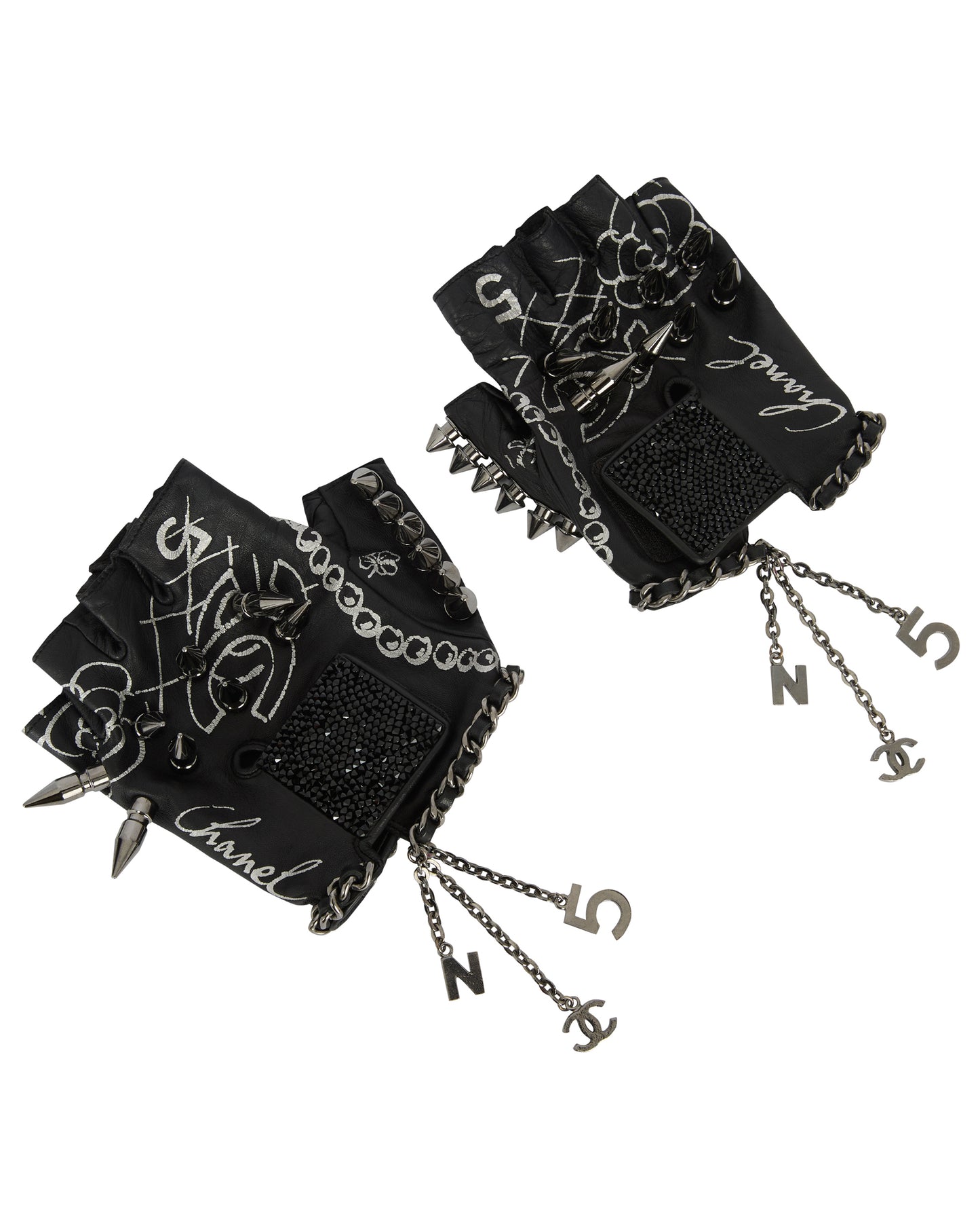 Chanel Runway F/W 2013 " Little Black Glove"