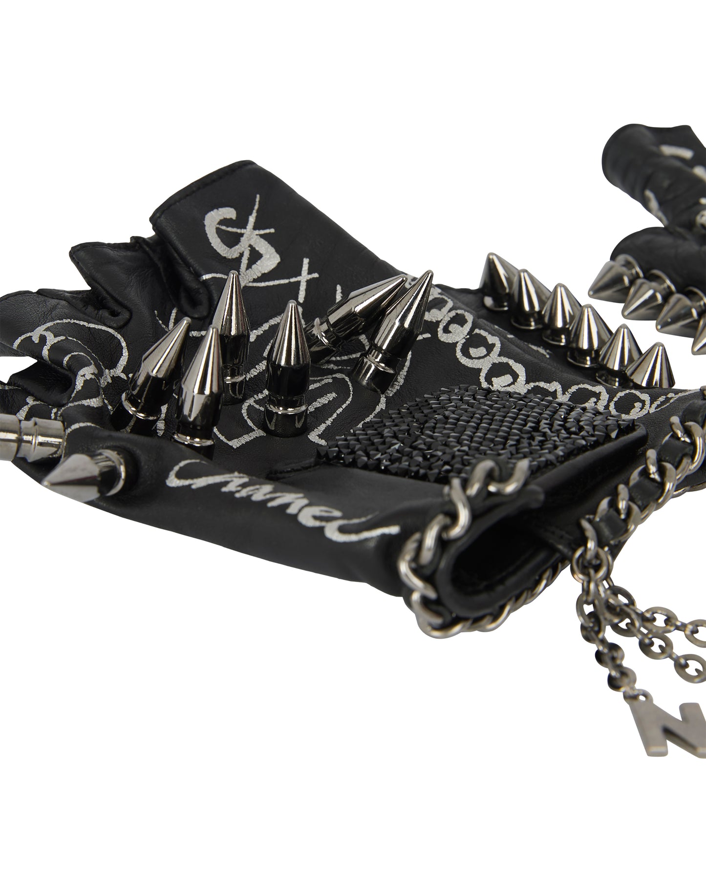 Chanel Runway F/W 2013 " Little Black Glove"