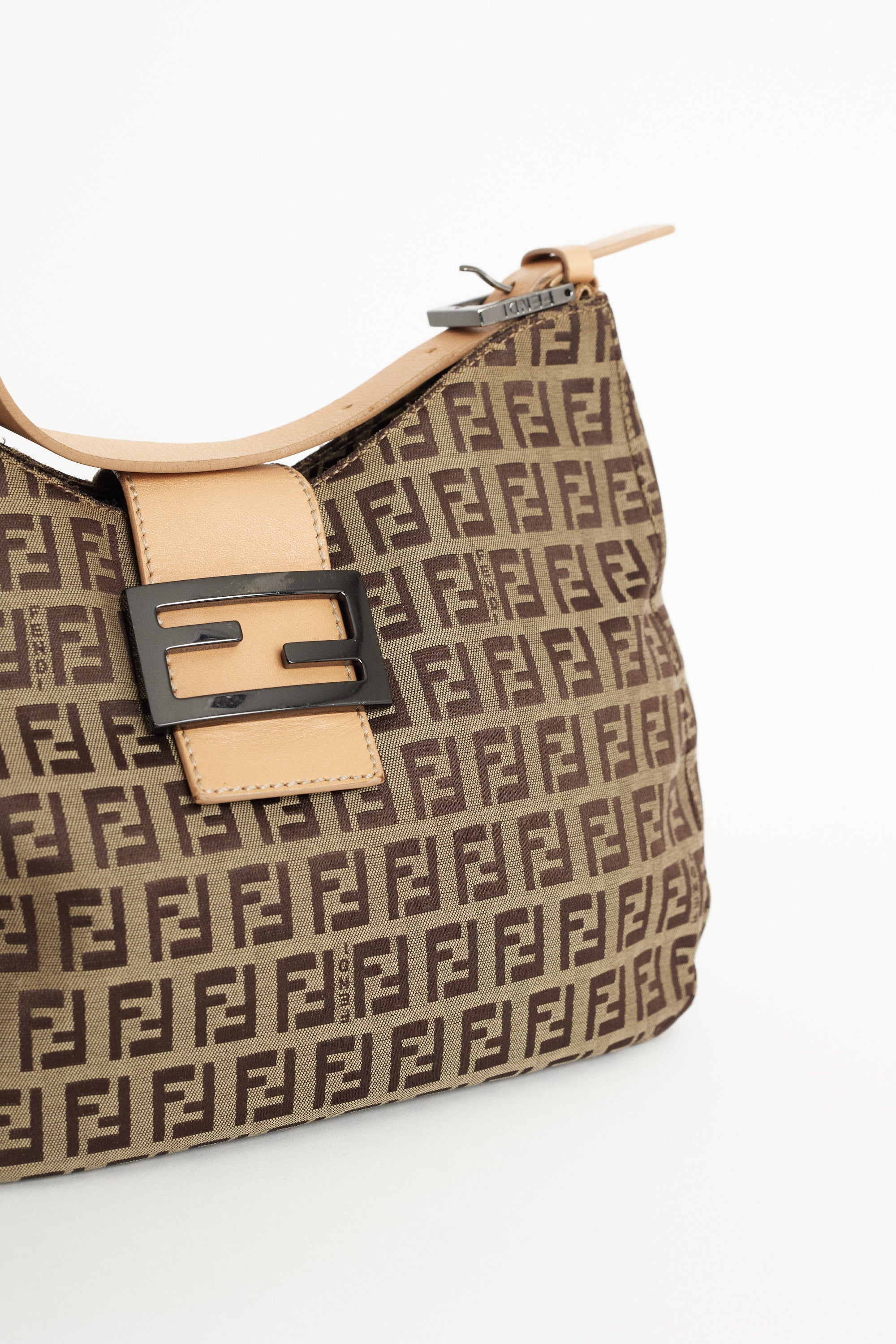 Fendi hotsell zucca hobo