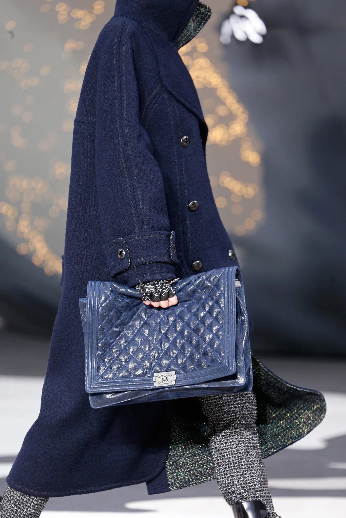 Chanel Runway F/W 2013 " Little Black Glove"