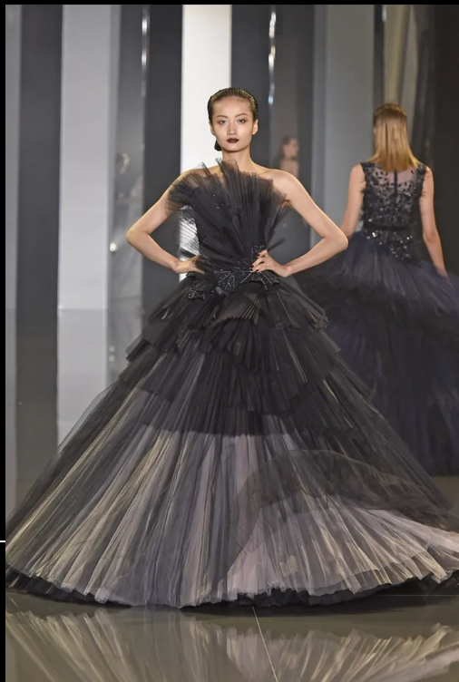 Vintage Ralph & Russo F/W 2014 Lavender and Black Tulle Ballgown